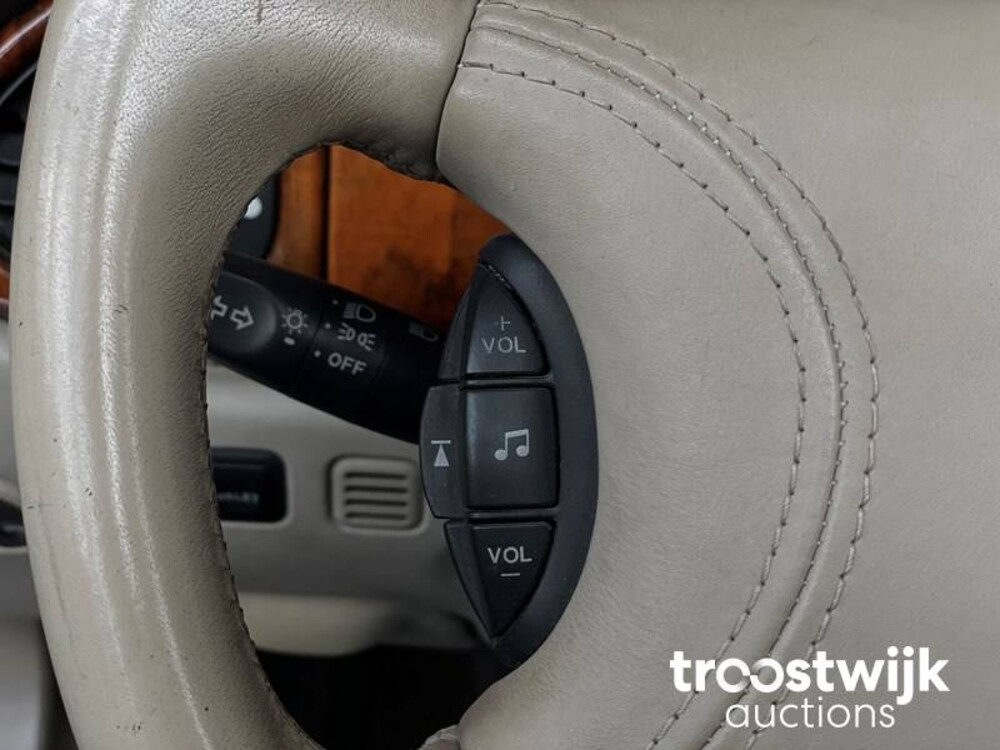 Jaguar XK8 4.0 V8 Convertible 284pk 1997, 95-SR-DX