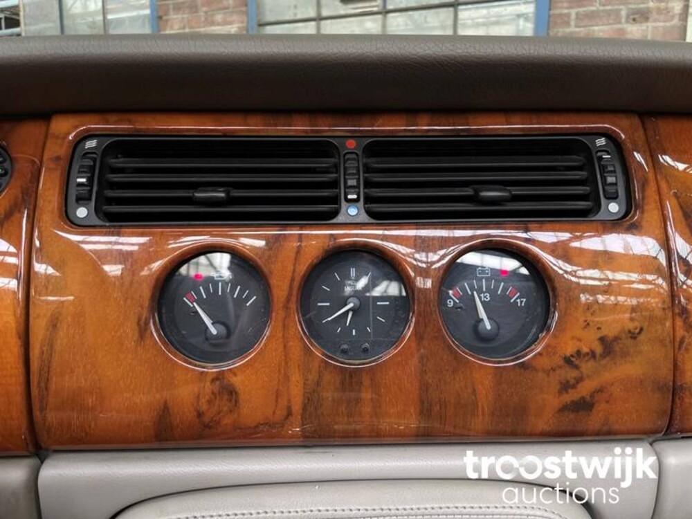 Jaguar XK8 4.0 V8 Convertible 284pk 1997, 95-SR-DX