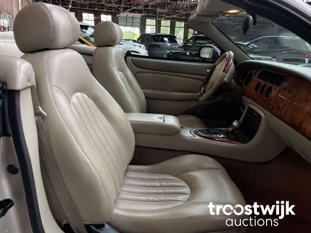 Jaguar XK8 4.0 V8 Convertible 284pk 1997, 95-SR-DX