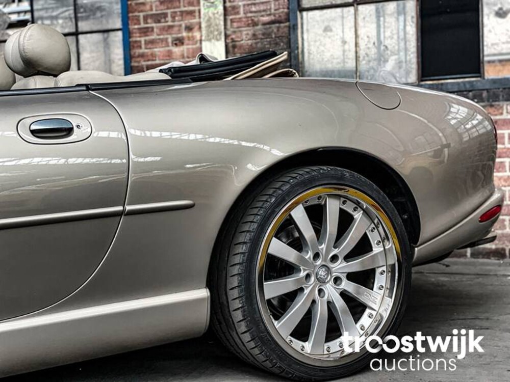 Jaguar XK8 4.0 V8 Convertible 284pk 1997, 95-SR-DX