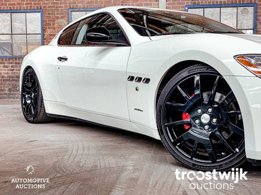 Maserati GranTurismo 4.2 V8 405pk 2008
