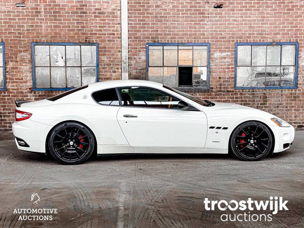 Maserati GranTurismo 4.2 V8 405pk 2008