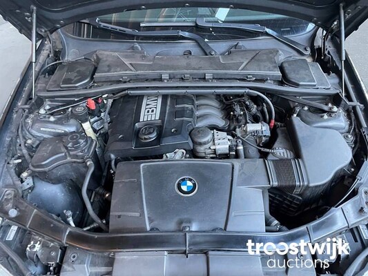 BMW 320i Touring M-Sport E91 2.0  170hp 2008 3 series, 8-ZPV-50