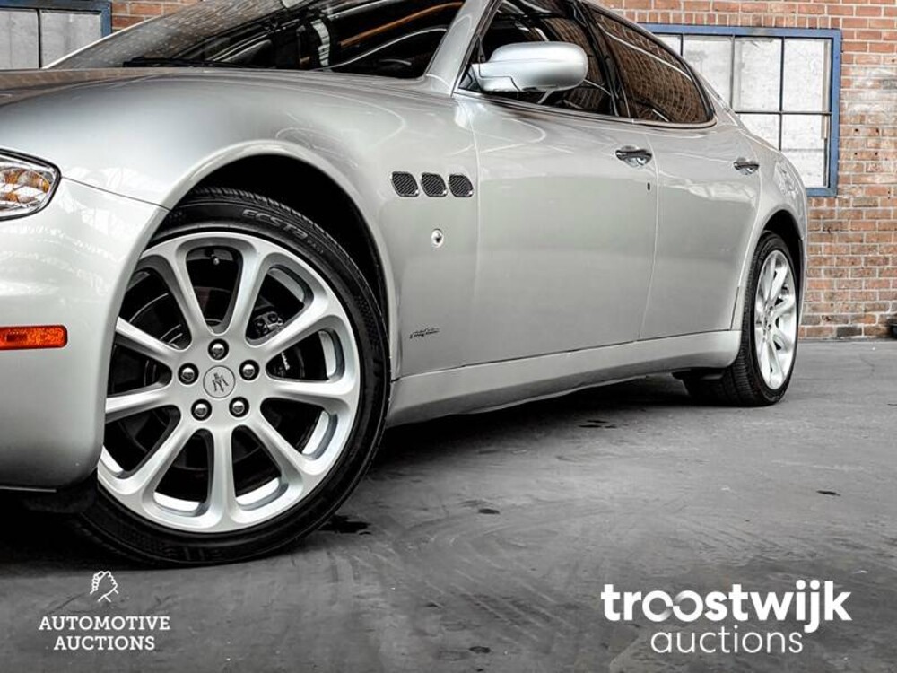 Maserati Quattroporte 4.2 V8 400pk 2005