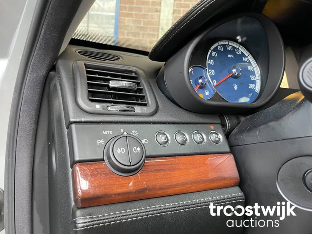 Maserati Quattroporte 4.2 V8 400pk 2005