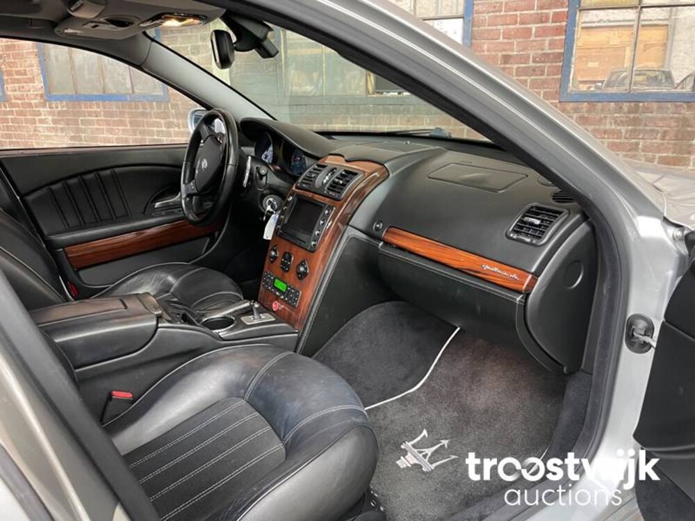 Maserati Quattroporte 4.2 V8 400pk 2005