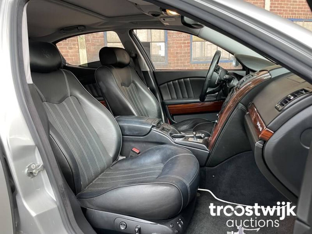 Maserati Quattroporte 4.2 V8 400pk 2005