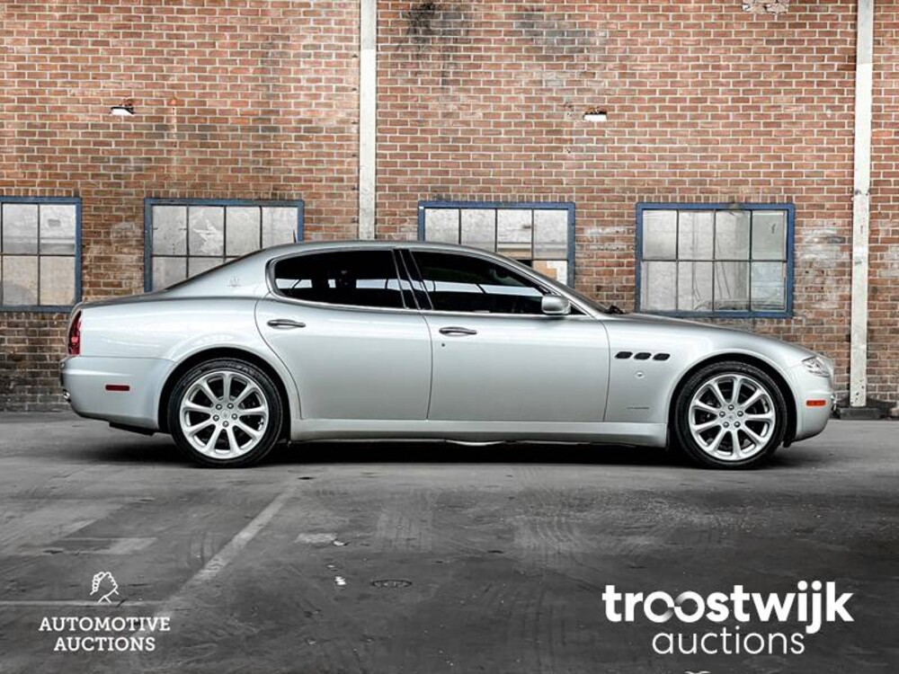 Maserati Quattroporte 4.2 V8 400pk 2005