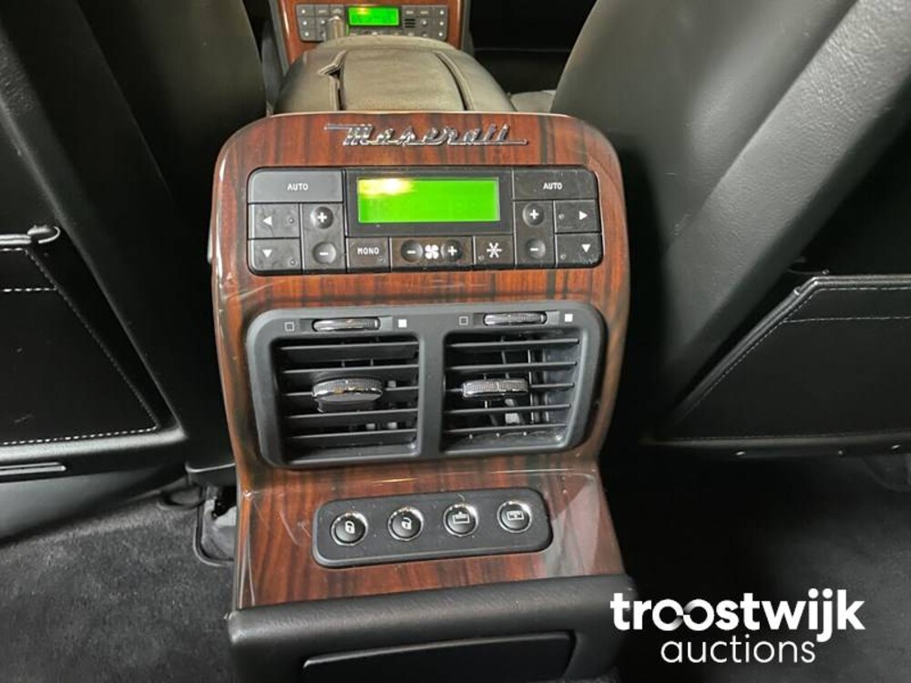 Maserati Quattroporte 4.2 V8 400pk 2005