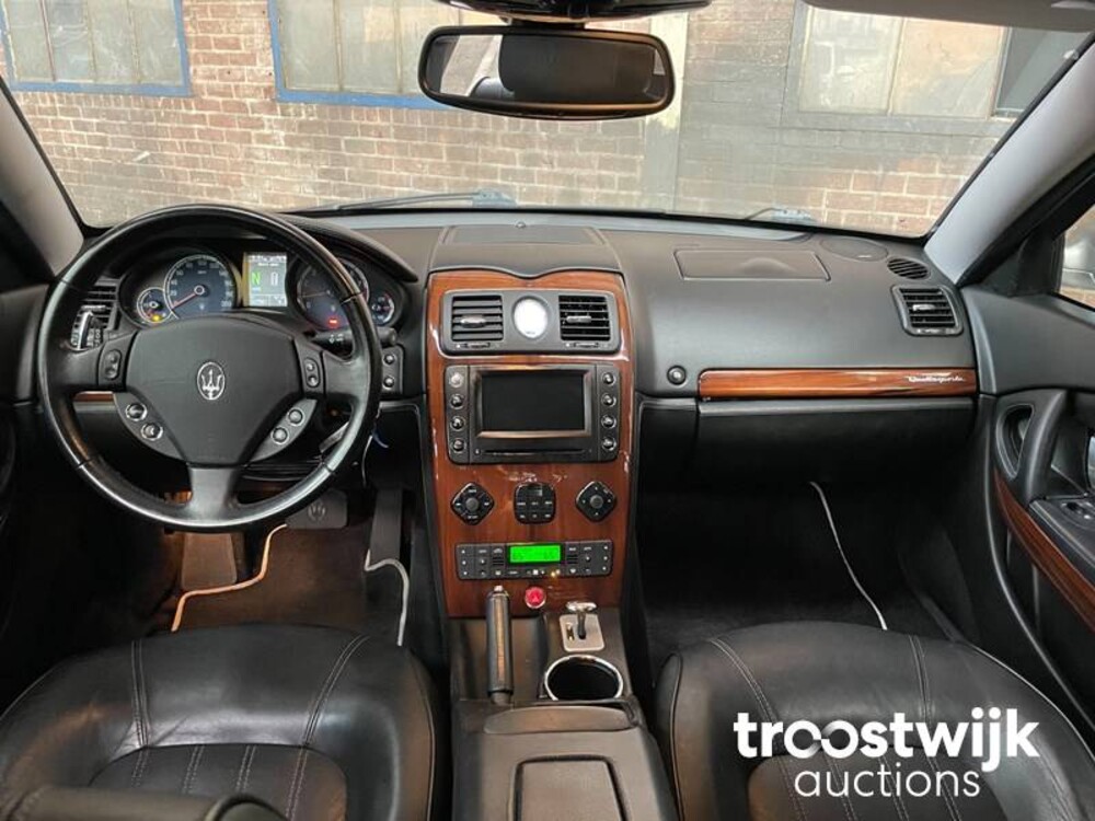 Maserati Quattroporte 4.2 V8 400pk 2005