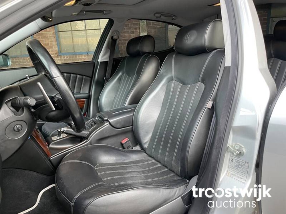 Maserati Quattroporte 4.2 V8 400pk 2005