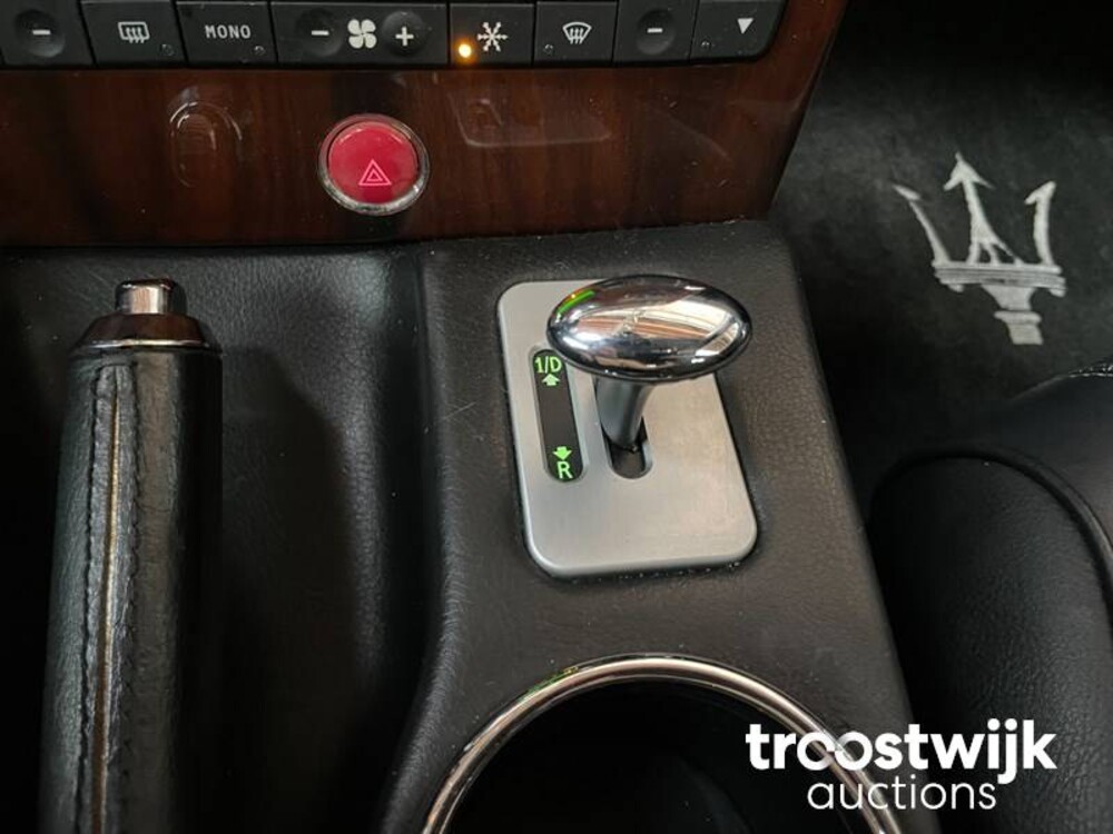 Maserati Quattroporte 4.2 V8 400pk 2005