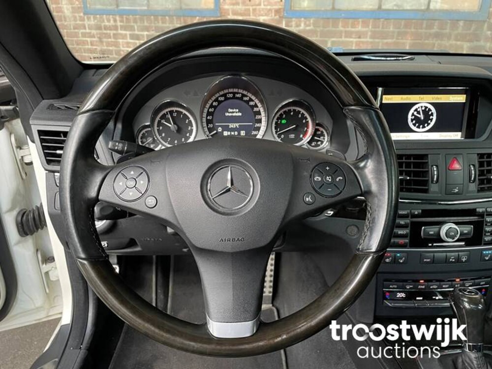 Mercedes-Benz E500 AMG 7G-TRONIC PLUS Coupé  388 PS 2010