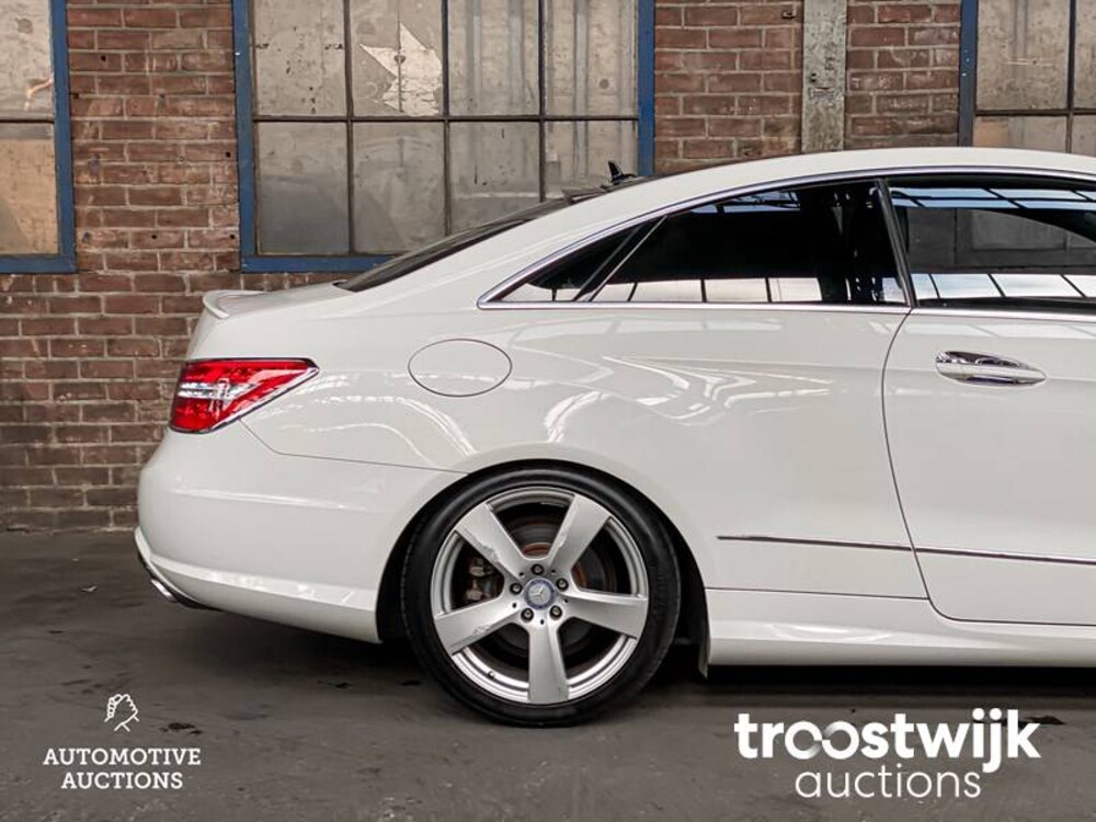 Mercedes-Benz E500 AMG 7G-TRONIC PLUS Coupé  388 PS 2010