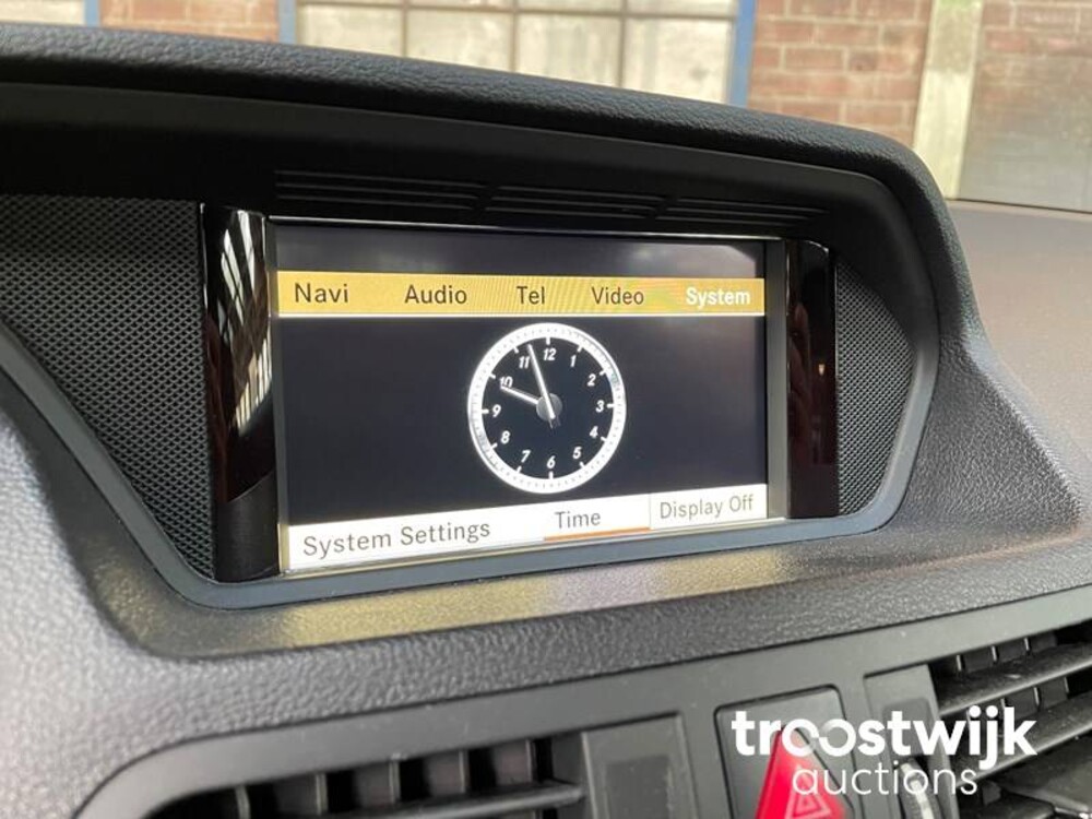 Mercedes-Benz E500 AMG 7G-TRONIC PLUS Coupé  388 PS 2010