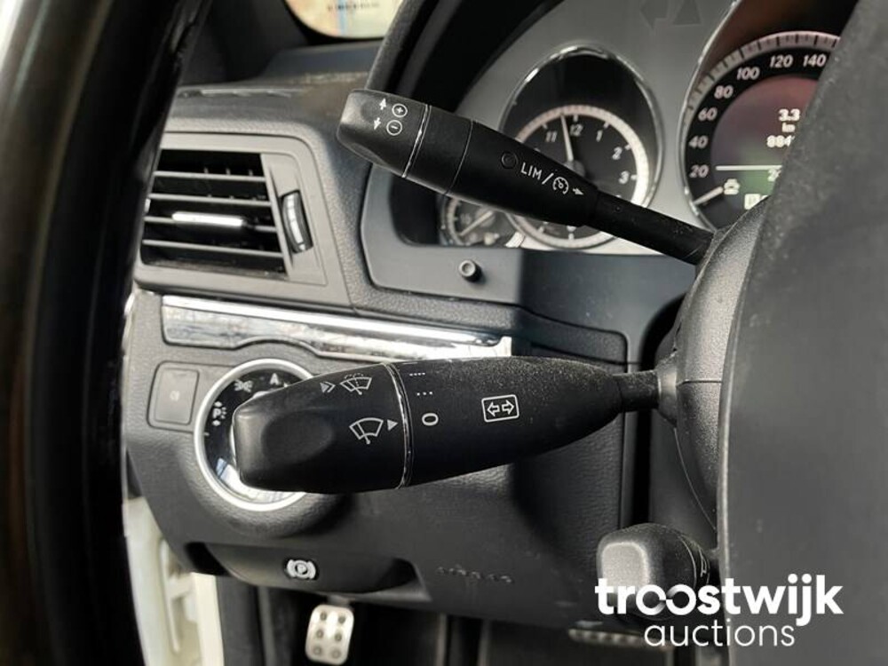 Mercedes-Benz E500 AMG 7G-TRONIC PLUS Coupé  388 PS 2010