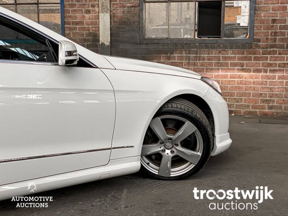 Mercedes-Benz E500 AMG 7G-TRONIC PLUS Coupé  388 PS 2010