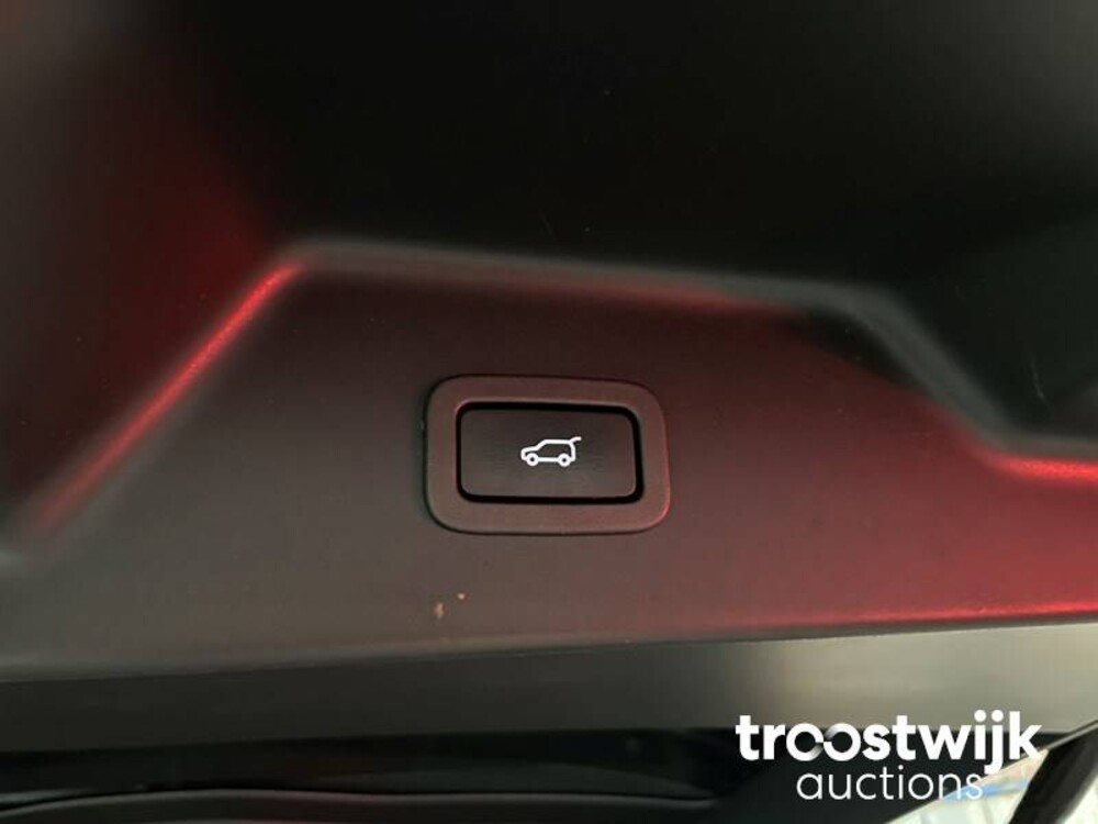 Land Rover Range Rover P400e LWB Vogue 404hp Facelift Plug-in Hybrid 2019 ORG-NL, XJ-426-S