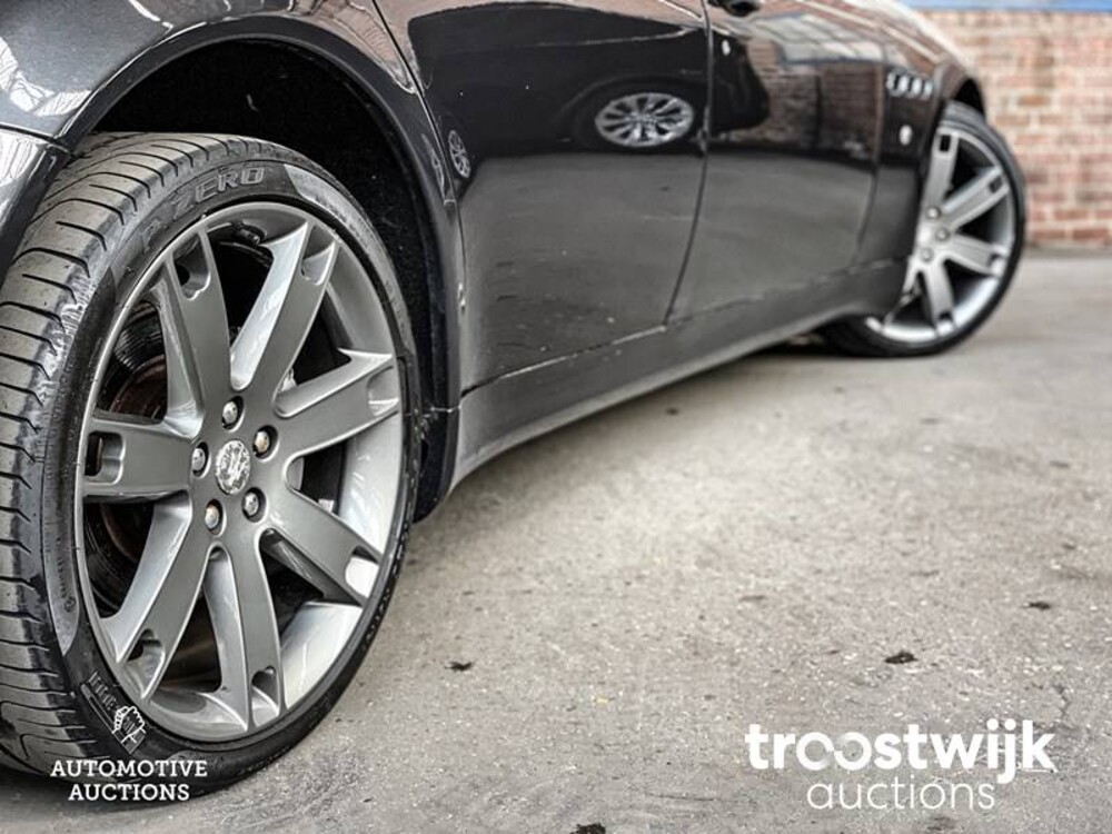 Maserati Quattroporte GTS 4.7 V8 439hp 2011