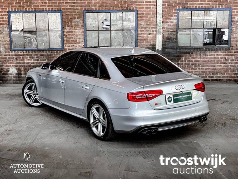 Audi S4 Turbocharged V6 Premium Plus  340PS 2012