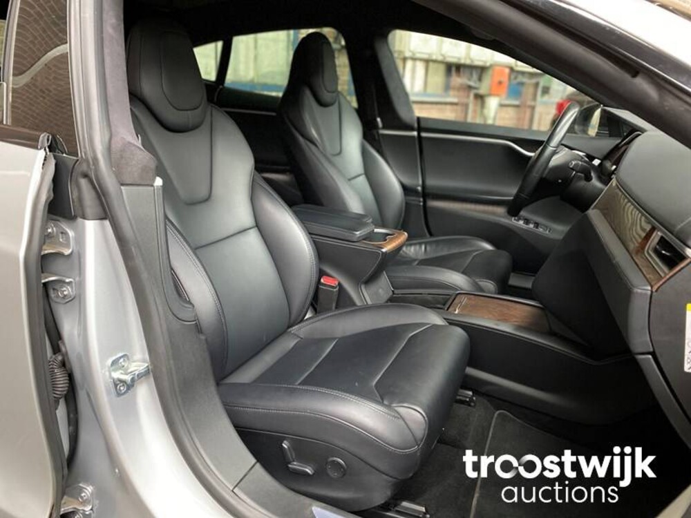 Tesla Model S 100D  417hp 2018, H-427-KG -Manufacturer's warranty-