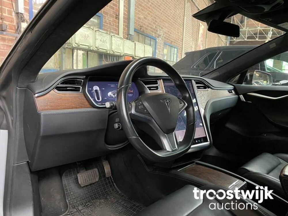 Tesla Model S 100D  417hp 2018, H-427-KG -Manufacturer's warranty-