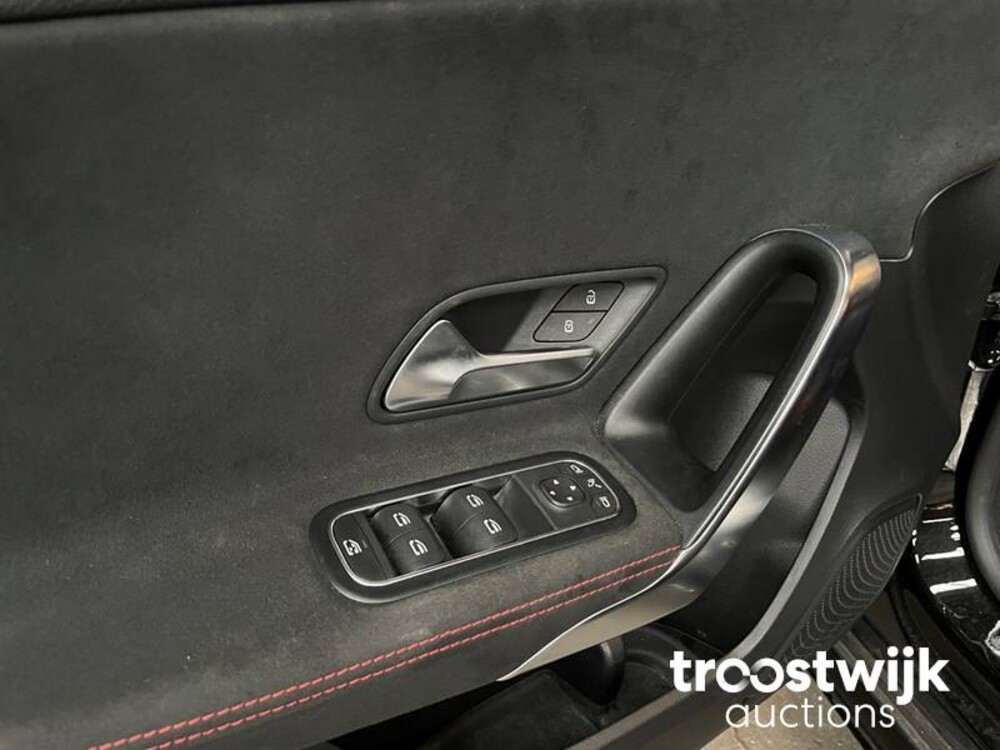 Mercedes-Benz A180d Business Solution 116 PS 2018 A-Klasse, XJ-192-K