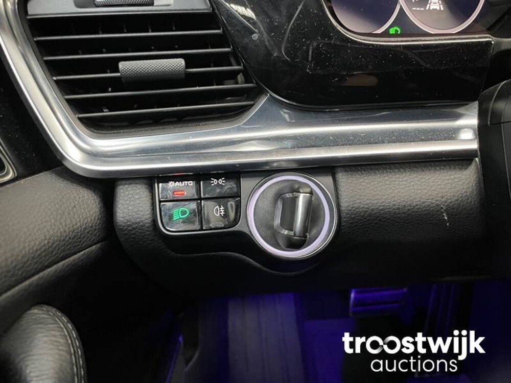 Porsche Panamera 4 E-Hybrid 2.9 V6 Plug-In Hybrid Bj-2018 462PS SPORT-DESIGN SPORT-CHRONO 2017