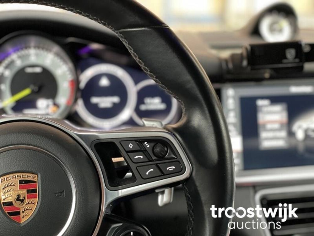 Porsche Panamera 4 E-Hybrid 2.9 V6 Plug-In Hybrid Bj-2018 462PS SPORT-DESIGN SPORT-CHRONO 2017