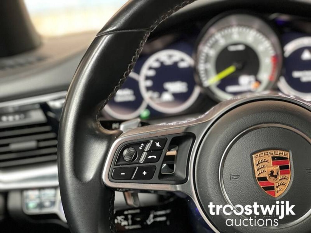 Porsche Panamera 4 E-Hybrid 2.9 V6 Plug-In Hybrid Bj-2018 462PS SPORT-DESIGN SPORT-CHRONO 2017
