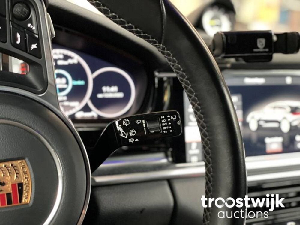 Porsche Panamera 4 E-Hybrid 2.9 V6 Plug-In Hybrid Bj-2018 462PS SPORT-DESIGN SPORT-CHRONO 2017