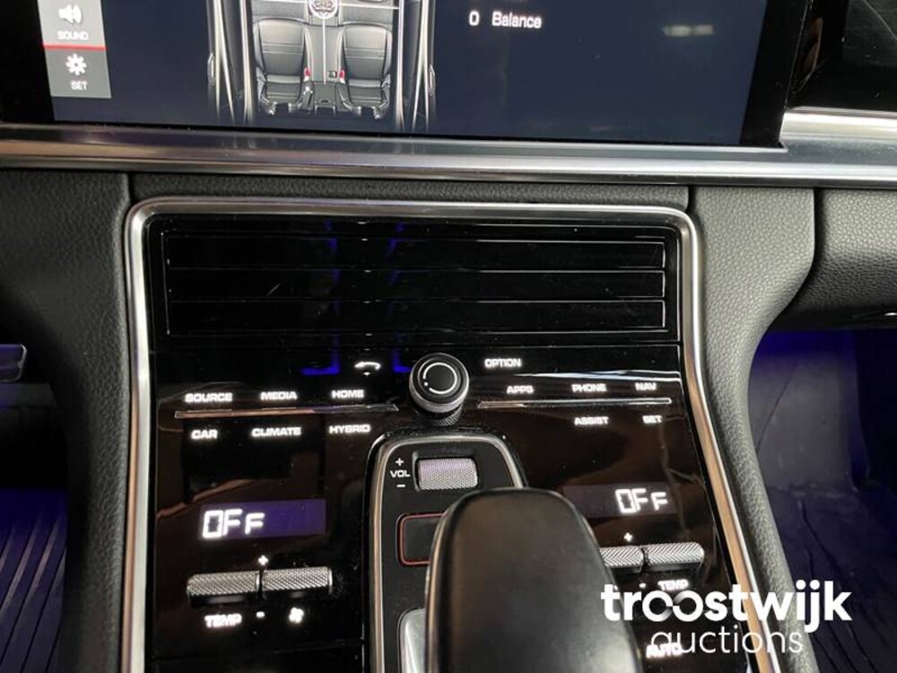 Porsche Panamera 4 E-Hybrid 2.9 V6 Plug-In Hybrid Bj-2018 462PS SPORT-DESIGN SPORT-CHRONO 2017