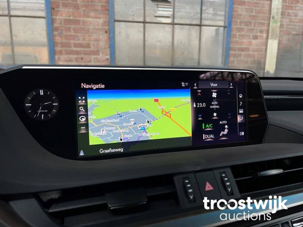 Lexus ES300 2.5 Hybrid 215 PS 2020