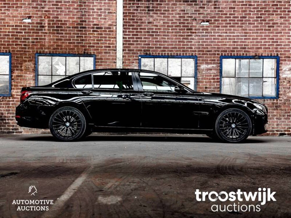 BMW 740Li Individual Edition F02 320PS 2014, T-396-GN