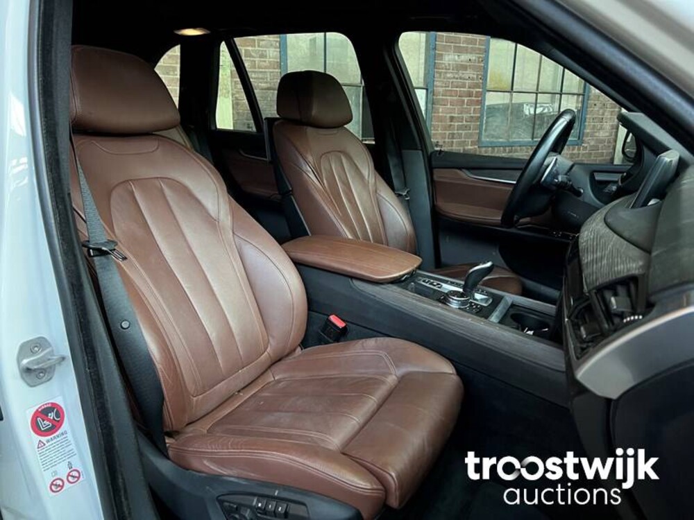 BMW X5 xDrive50i 7-Persoons 449hp 2014