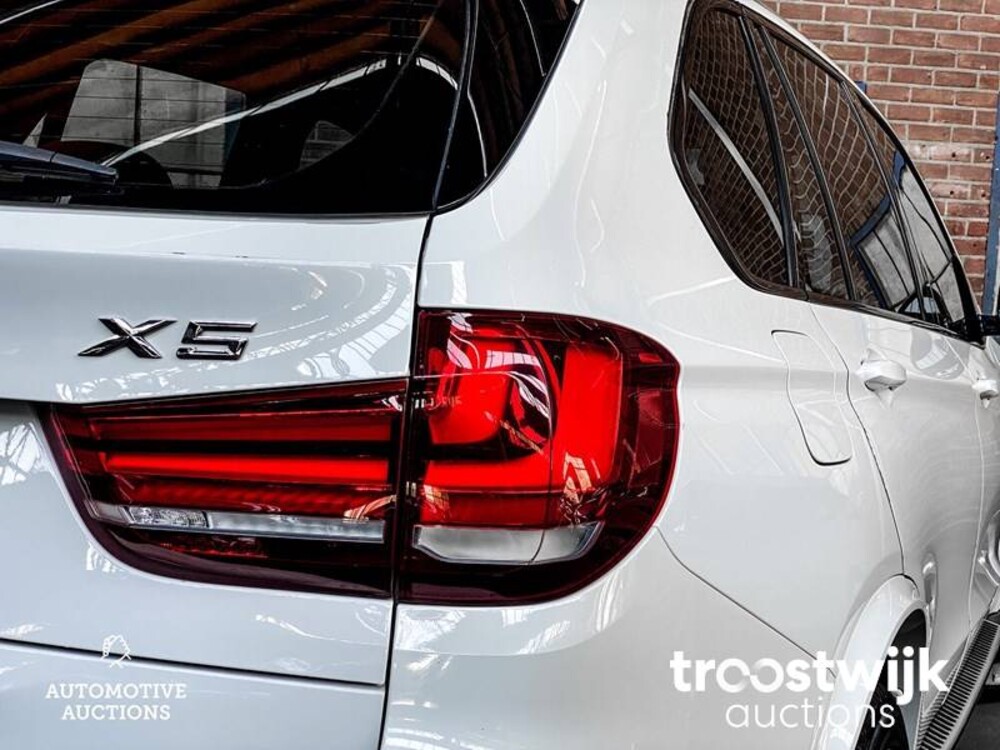 BMW X5 xDrive50i 7-Persoons 449hp 2014