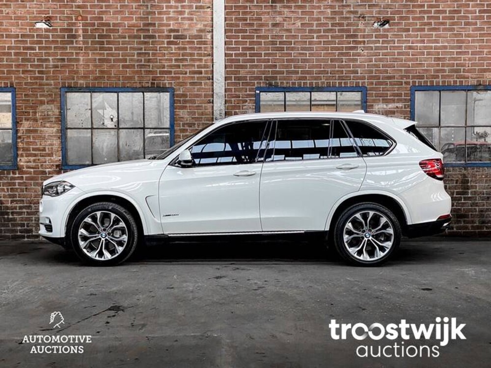 BMW X5 xDrive50i 7-Persoons 449hp 2014