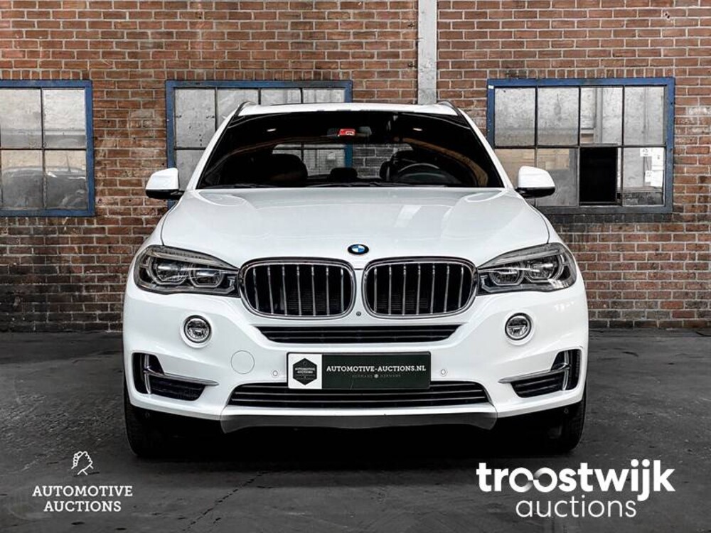 BMW X5 xDrive50i 7-Persoons 449hp 2014