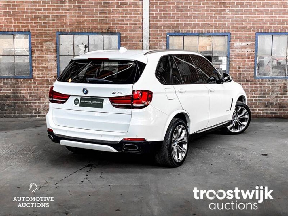 BMW X5 xDrive50i 7-Persoons 449hp 2014
