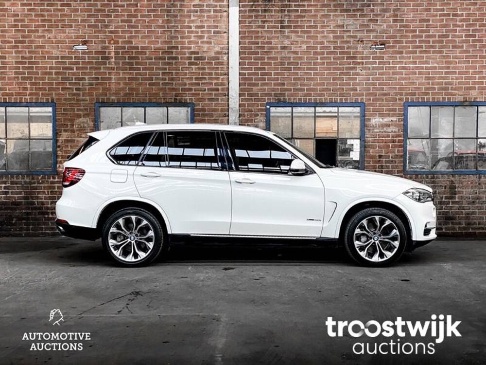 BMW X5 xDrive50i 7-Persoons 449hp 2014