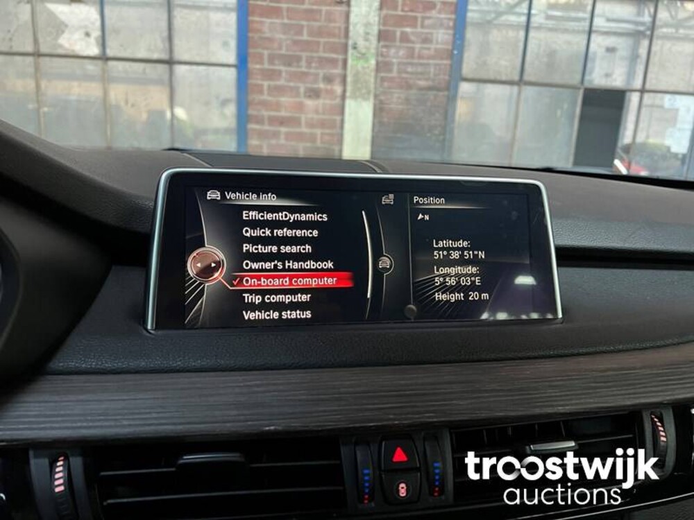 BMW X5 xDrive50i 7-Persoons 449hp 2014