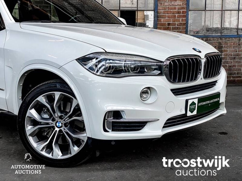 BMW X5 xDrive50i 7-Persoons 449hp 2014