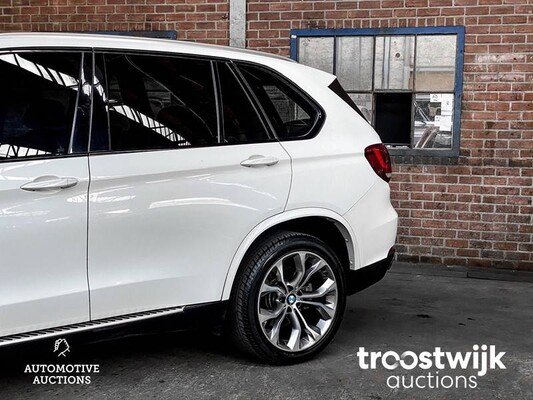 BMW X5 xDrive50i 7-Persoons 449hp 2014