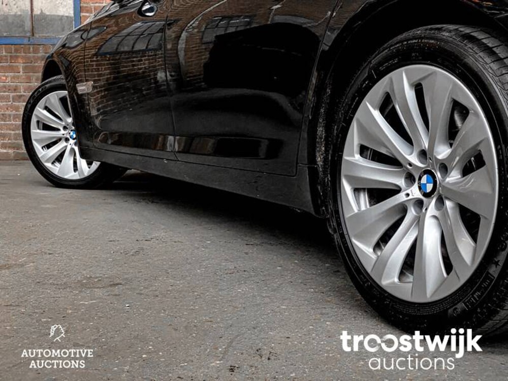 BMW 750 IL Active Hybrid 7er 465PS 2012