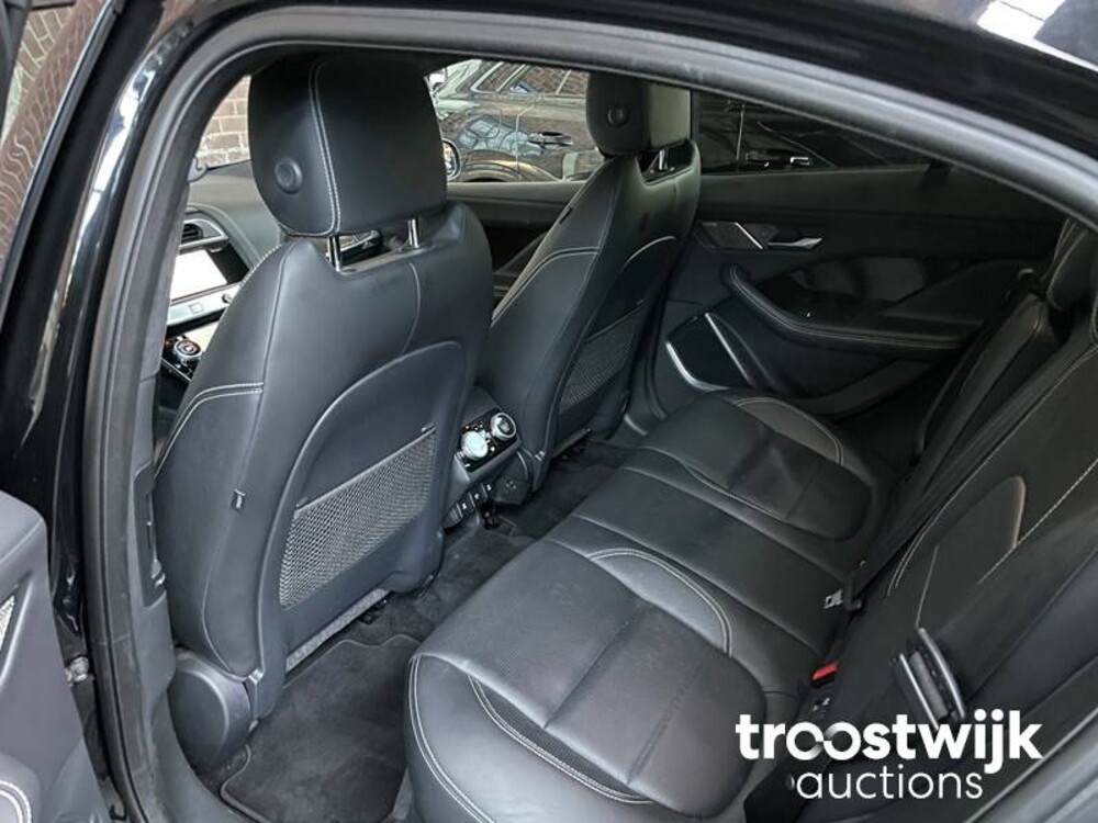 Jaguar I-PACE EV400 First Edition 90 kWh CARBON Black-Pack 400PS 2018 -Orig. NL-, XF-099-Z