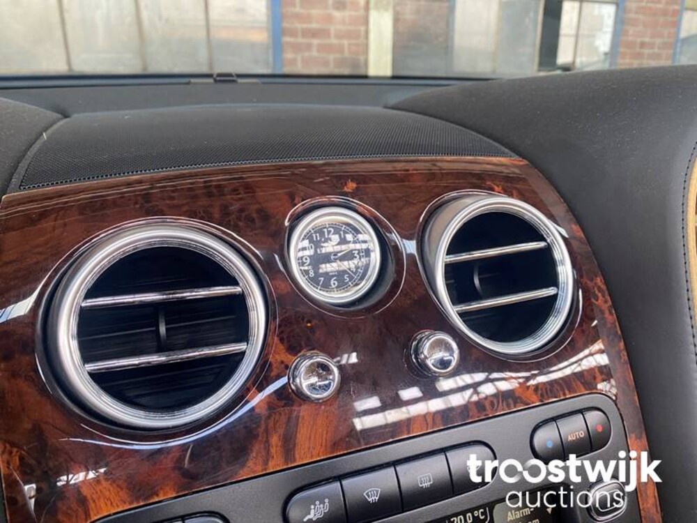 Bentley Continental GTC 6.0 W12 Cabriolet Facelift 560PS (British Racing Green) , 38-KFR-7