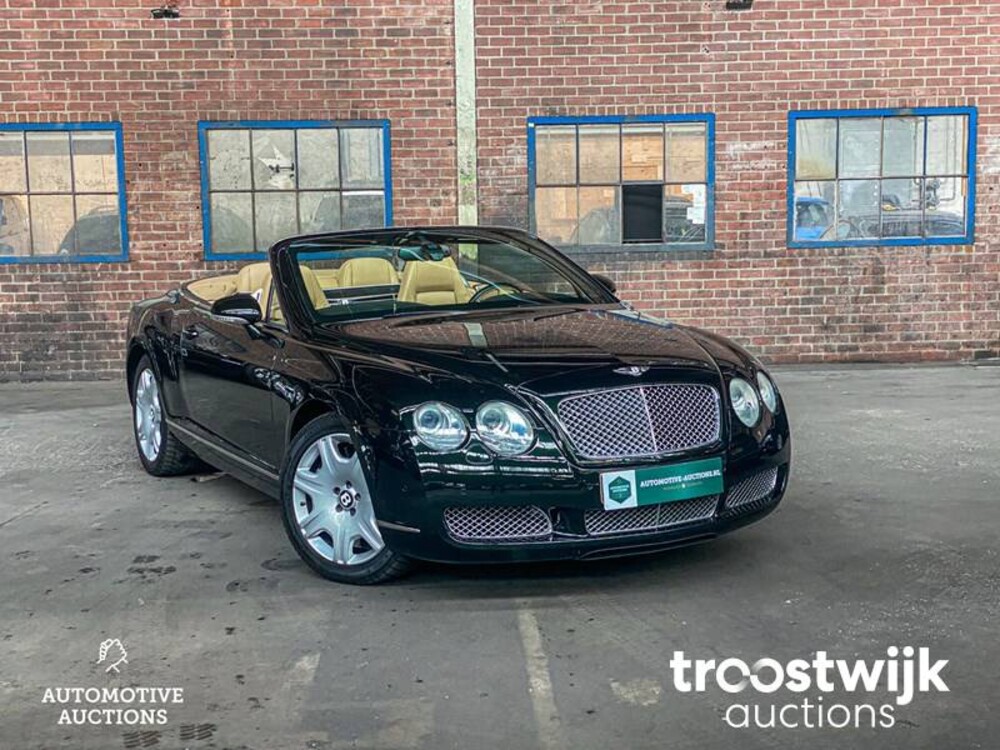 Bentley Continental GTC 6.0 W12 Cabriolet Facelift 560PS (British Racing Green) , 38-KFR-7