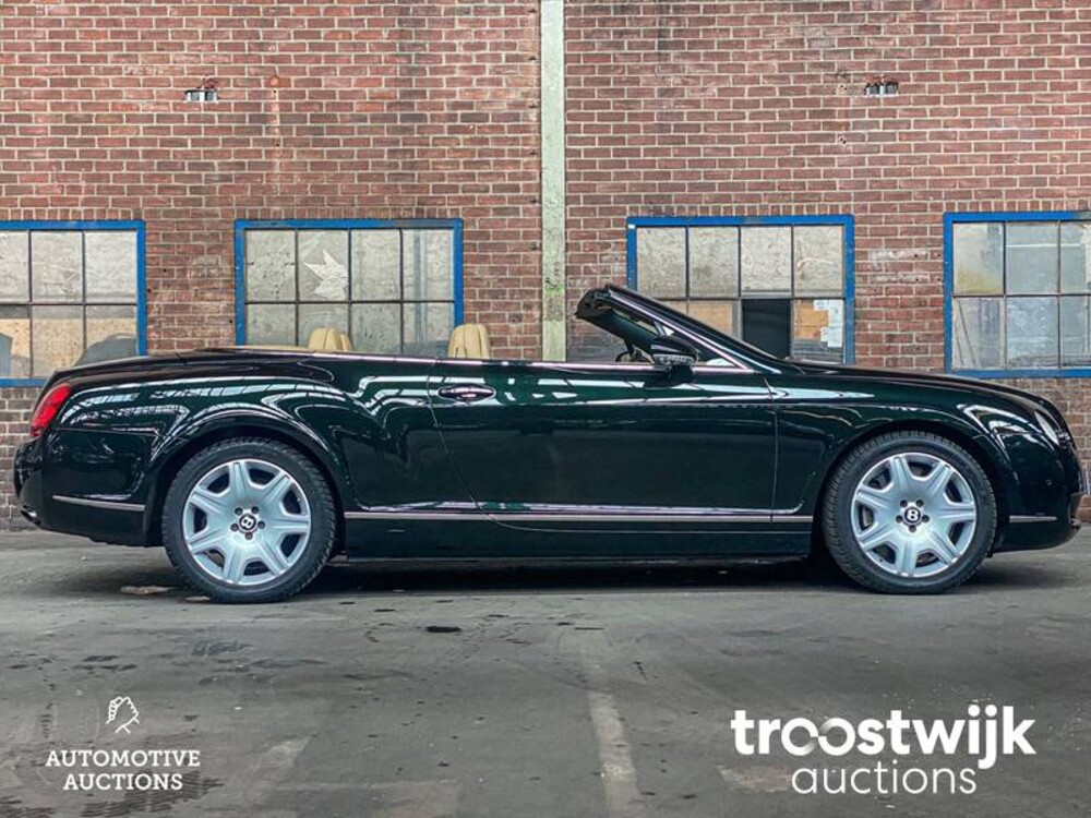 Bentley Continental GTC 6.0 W12 Cabriolet Facelift 560PS (British Racing Green) , 38-KFR-7