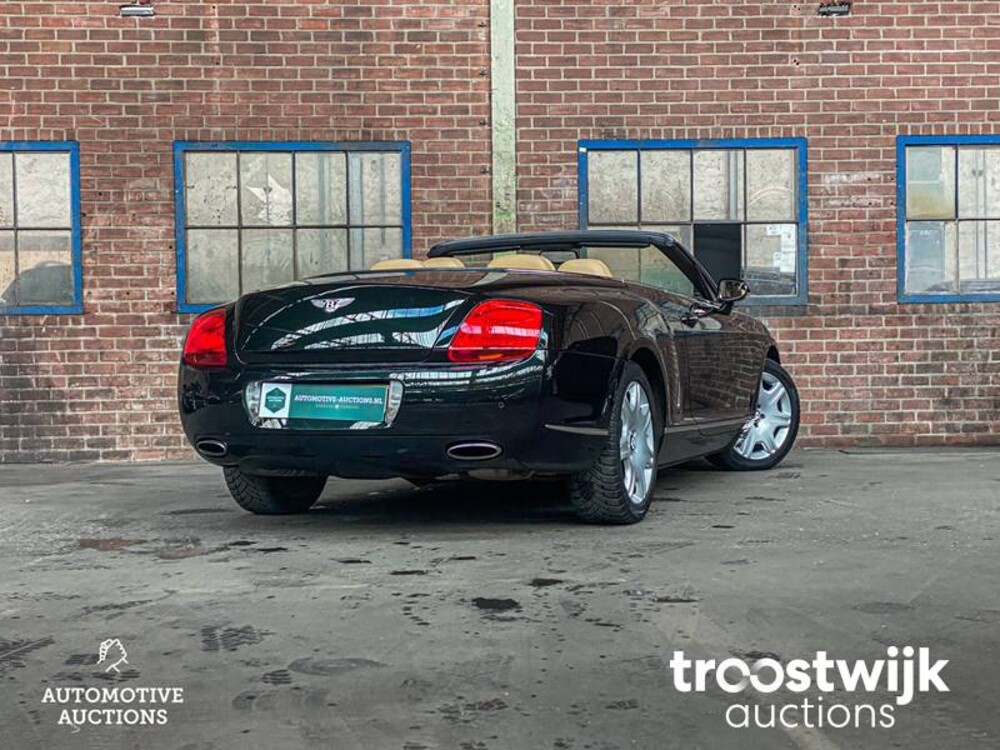 Bentley Continental GTC 6.0 W12 Cabriolet Facelift 560PS (British Racing Green) , 38-KFR-7