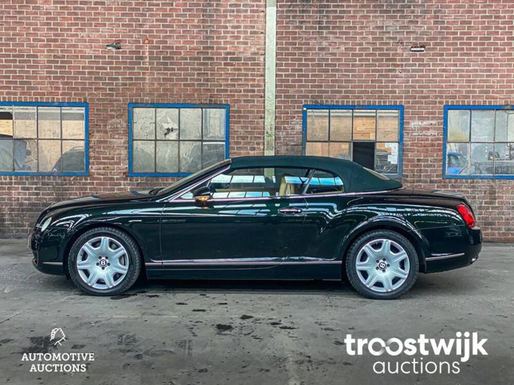 Bentley Continental GTC 6.0 W12 Cabriolet Facelift 560PS (British Racing Green) , 38-KFR-7